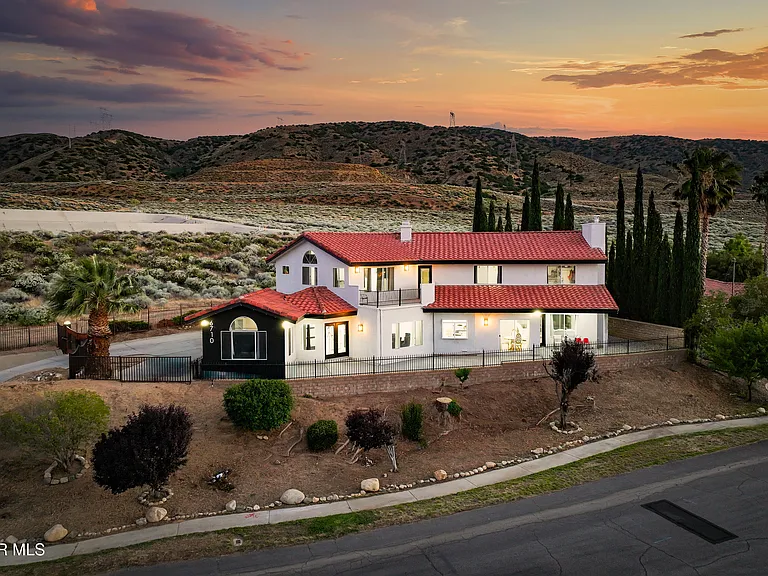 6710 Sycamore Lane at golden hour